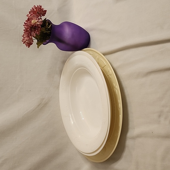 3pc Plastic Party Platter and Bowls - Picture 16 of 16